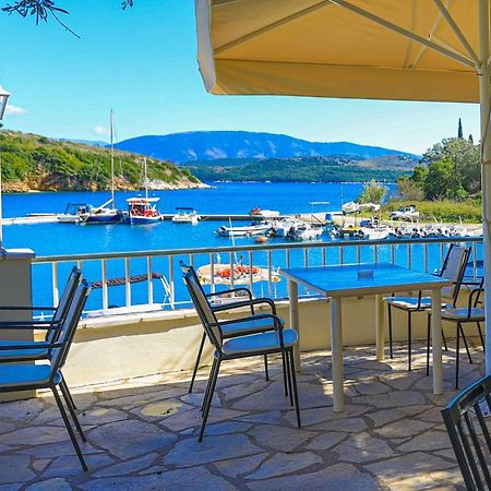 Theophilos Dio Agios Stefanos  Esterno foto