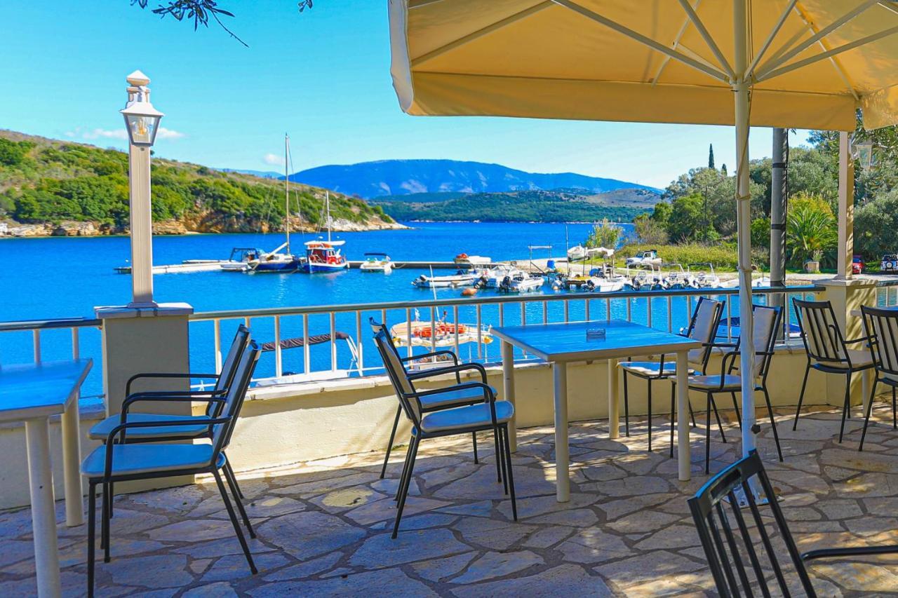 Theophilos Dio Agios Stefanos  Esterno foto